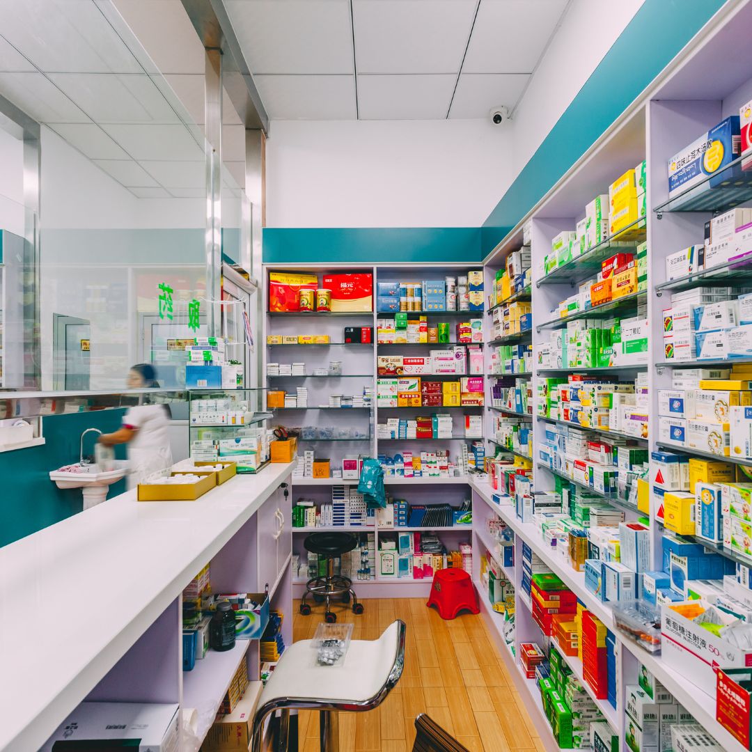pet-pharmacy-img A clear view of a pharmacy Room